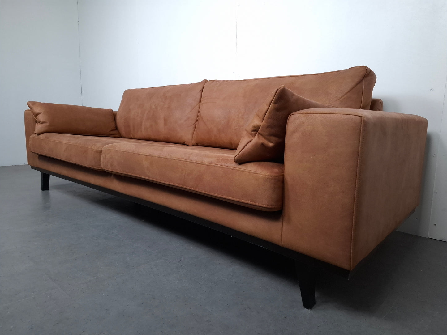 Retro look bank met hocker van Eco Leder | Cognac bruin