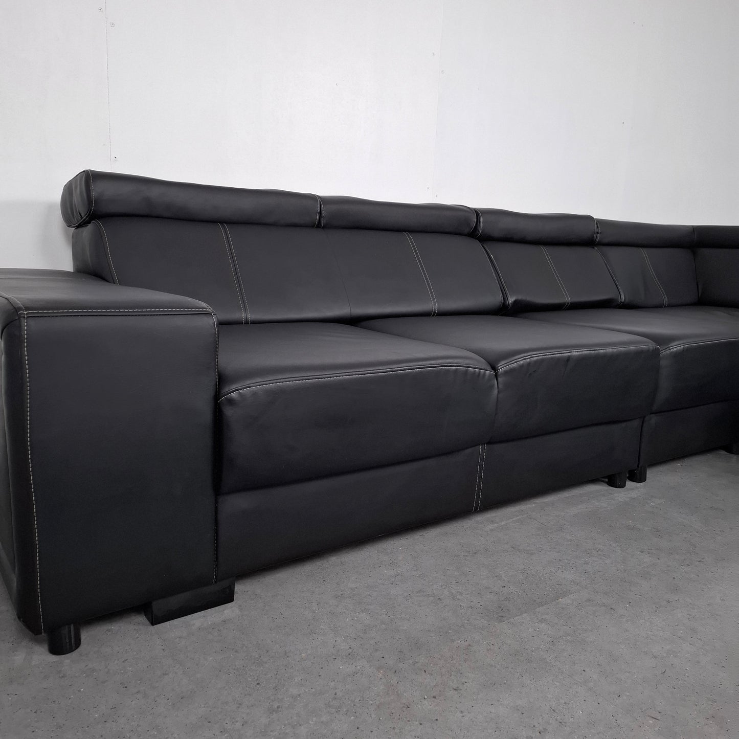 Moderne hoekbank van leder | Zwart