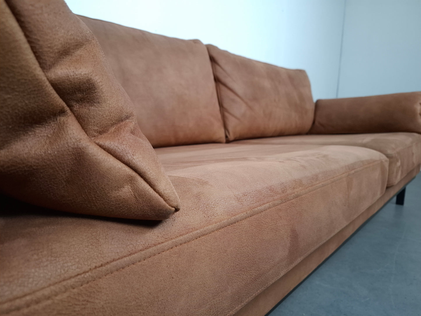 Retro look bank met hocker van Eco Leder | Cognac bruin