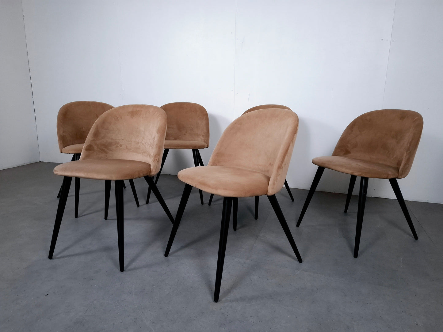 Set van 6 Velourse Eetkamerstoelen | Taupe