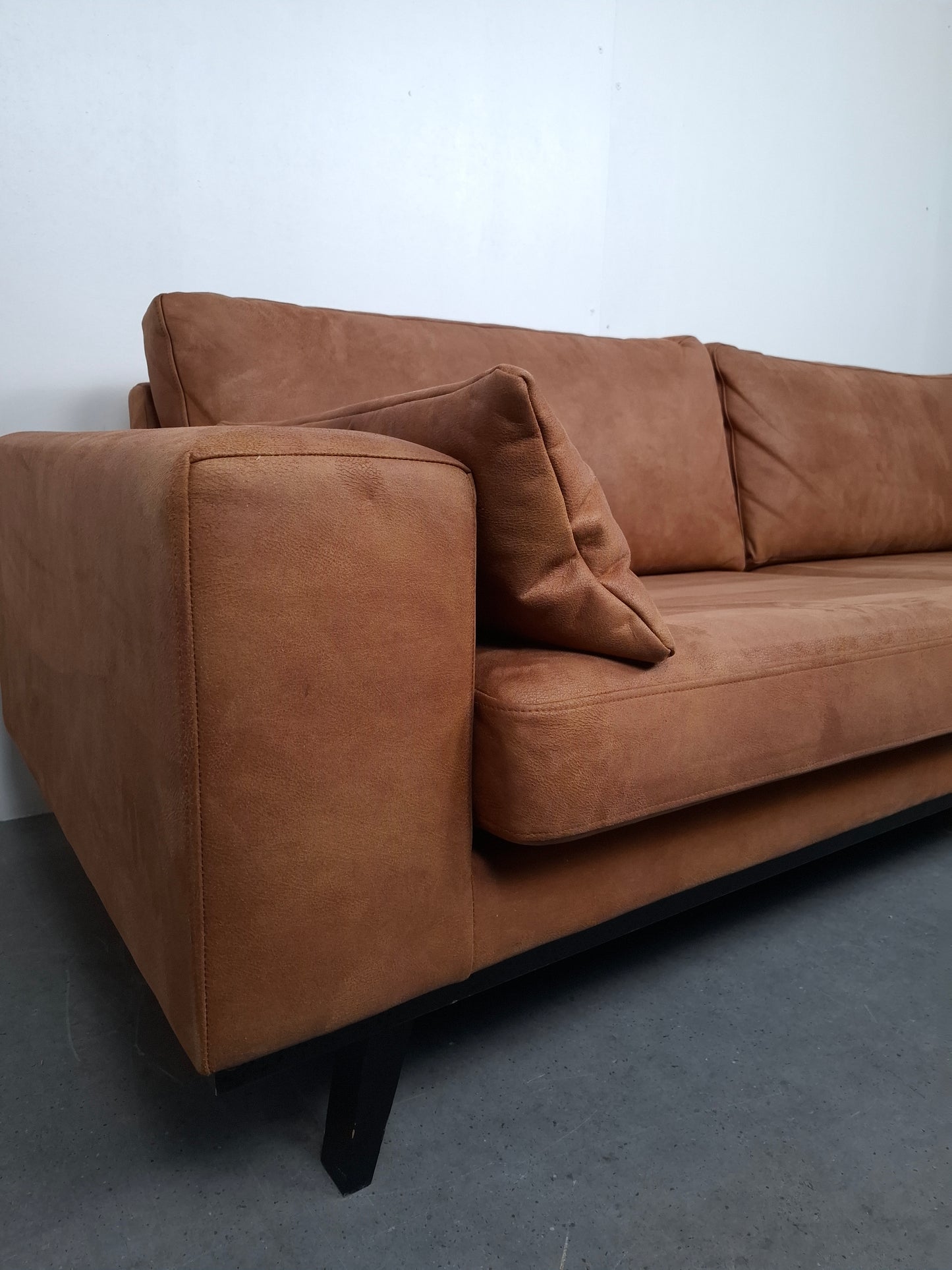 Retro look bank met hocker van Eco Leder | Cognac bruin