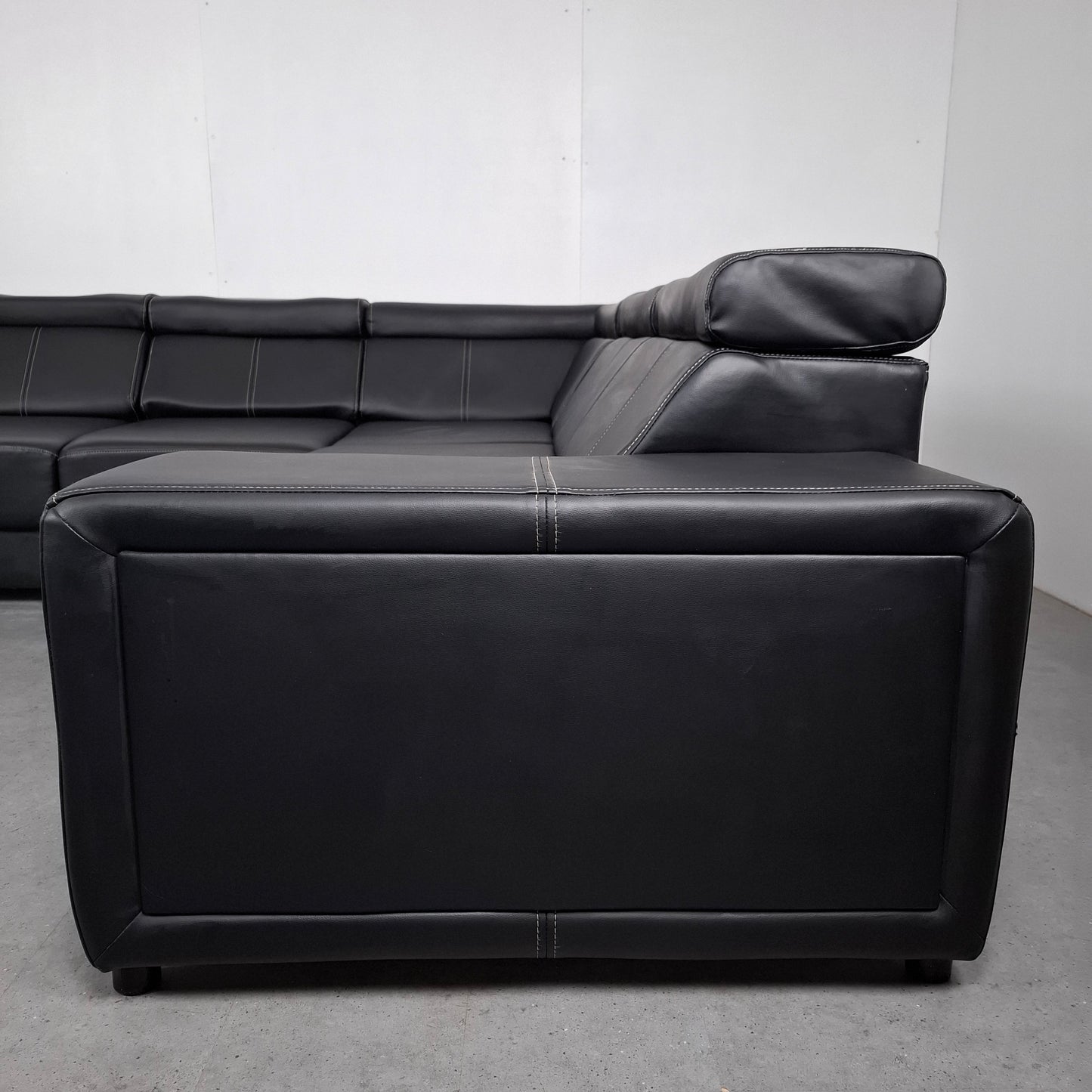 Moderne hoekbank van leder | Zwart