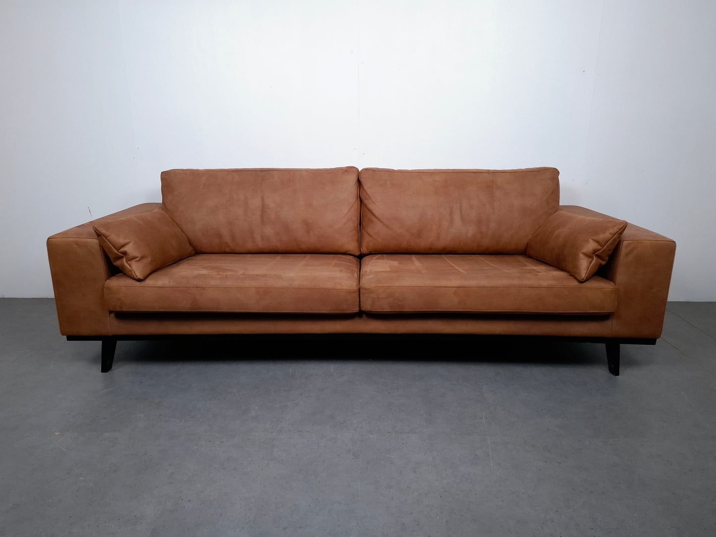 Retro look bank met hocker van Eco Leder | Cognac bruin