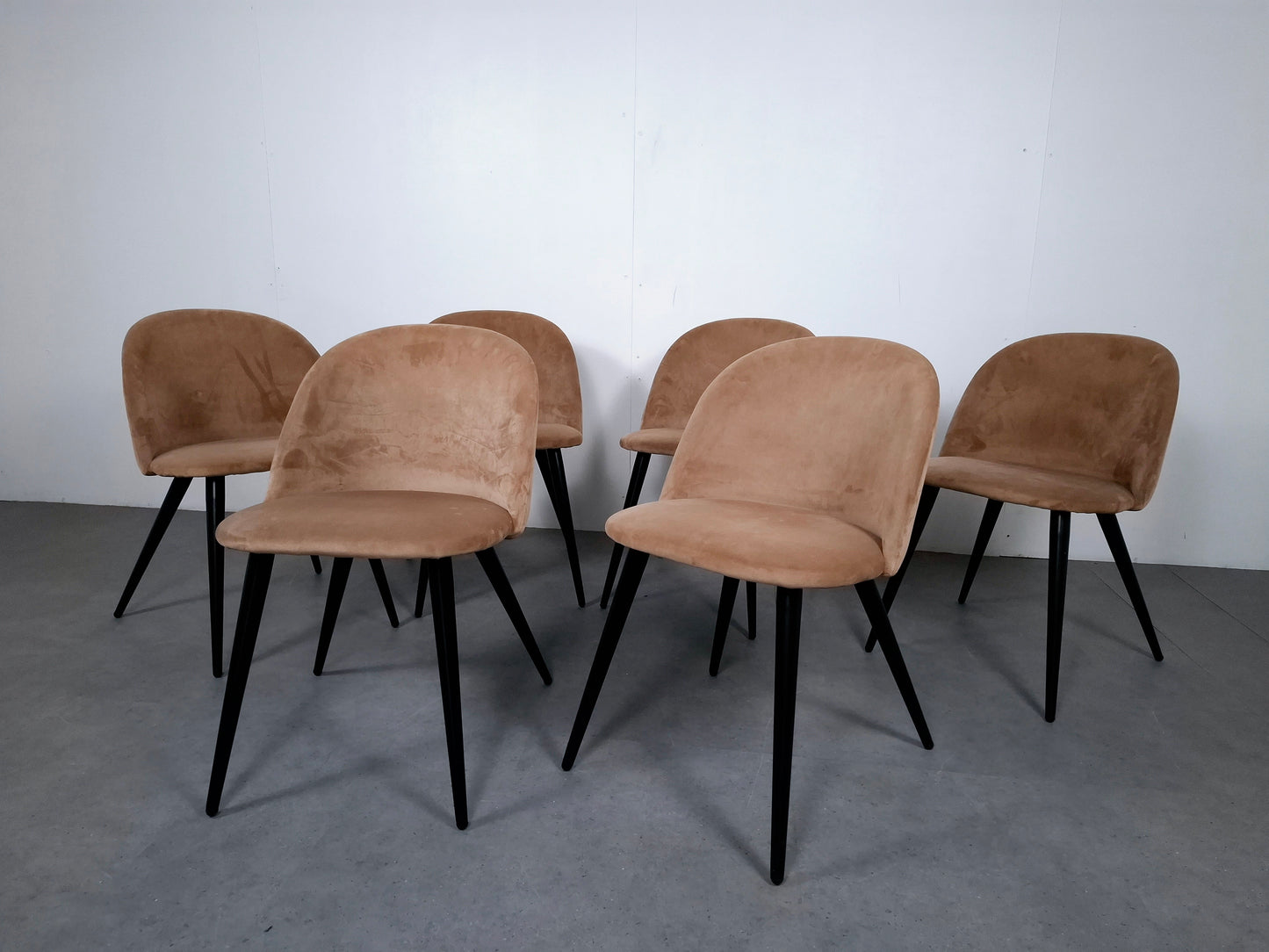 Set van 6 Velourse Eetkamerstoelen | Taupe