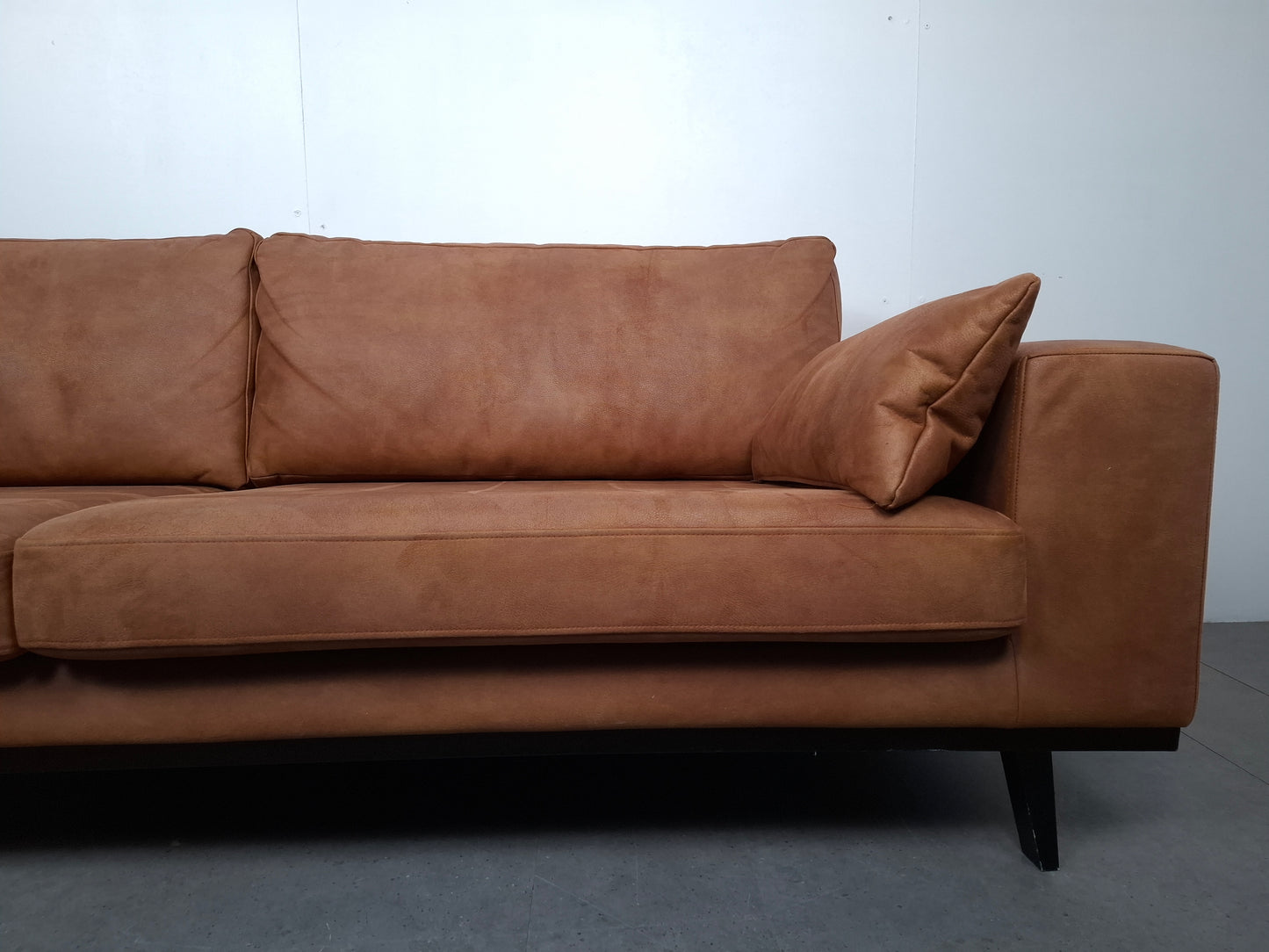 Retro look bank met hocker van Eco Leder | Cognac bruin