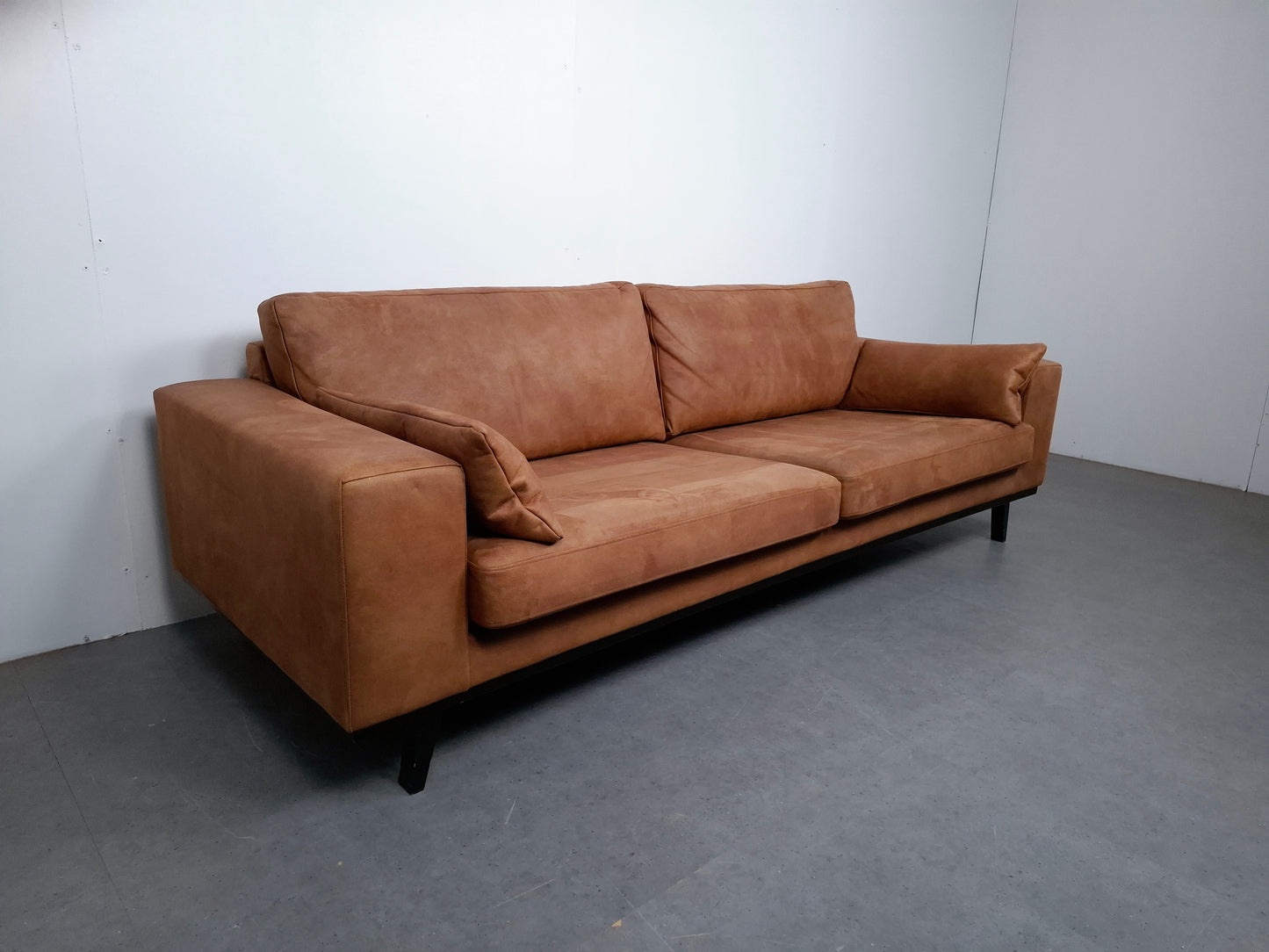 Retro look bank met hocker van Eco Leder | Cognac bruin