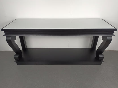 Richmond Interiors Sidetable