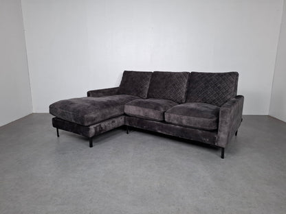 Urban Sofa: By Ira Ness velourse hoekbank | Grafiet grijs