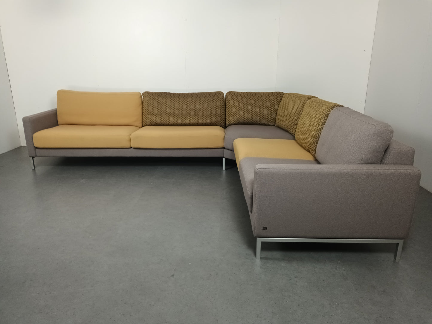 Rolf Benz designer hoekbank | Licht grijs & geel
