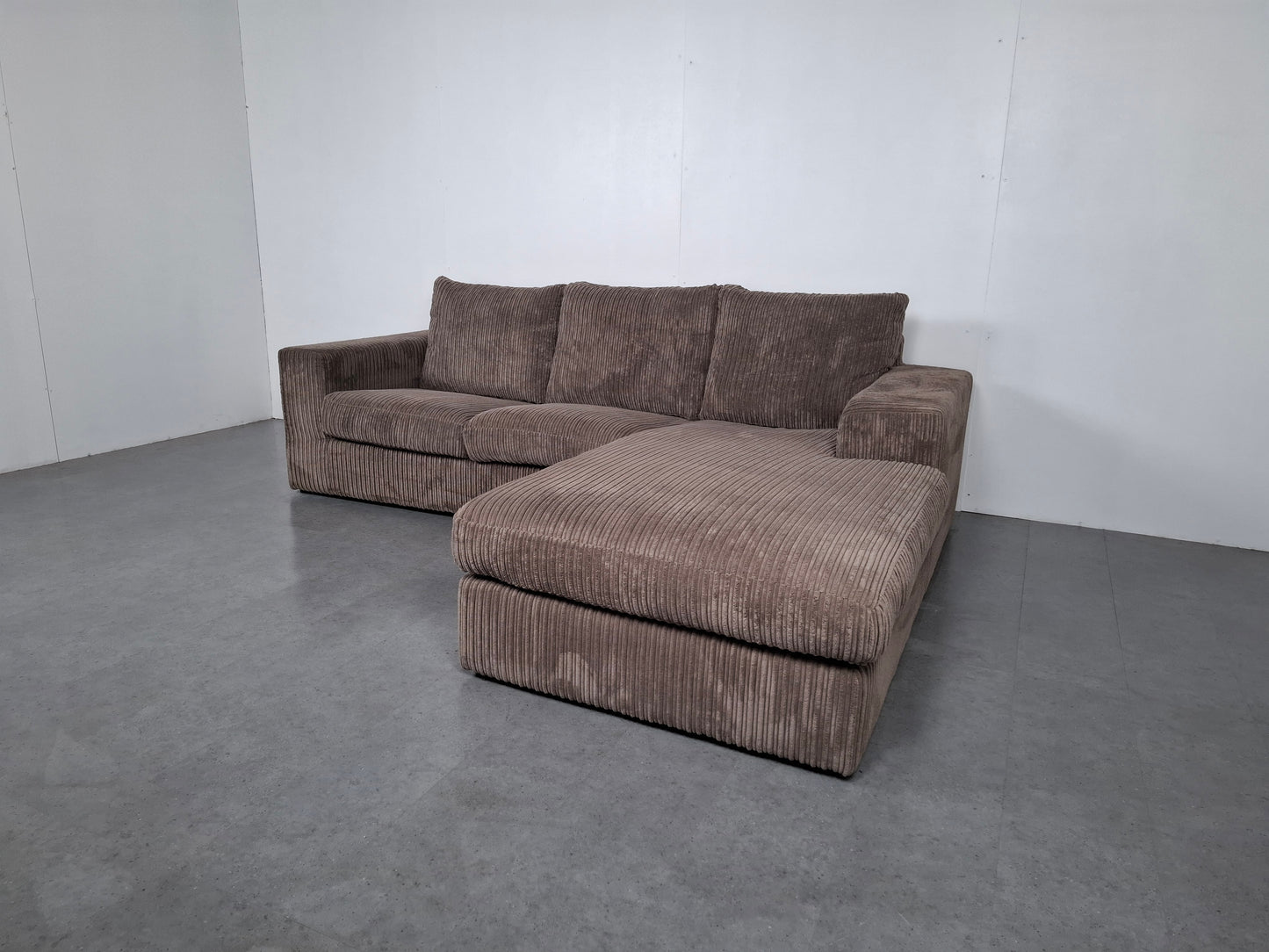 Ribstof 3 zits formaat hoekbank | Taupe bruin