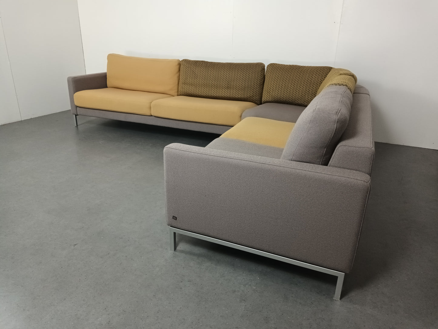 Rolf Benz designer hoekbank | Licht grijs & geel