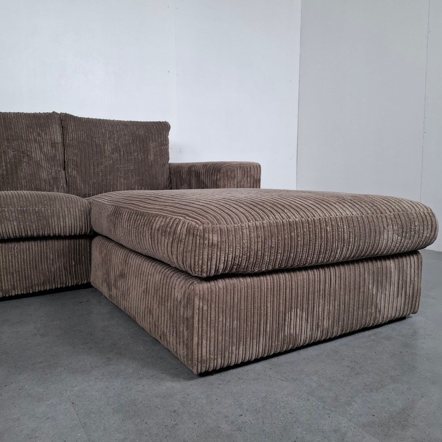 Ribstof 3 zits formaat hoekbank | Taupe bruin