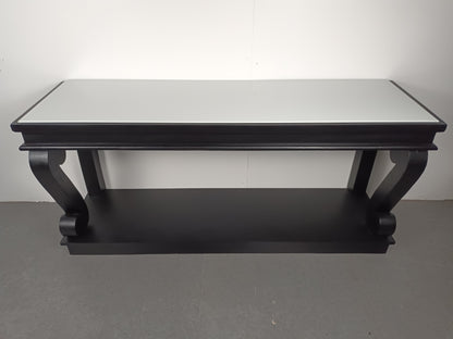 Richmond Interiors Sidetable