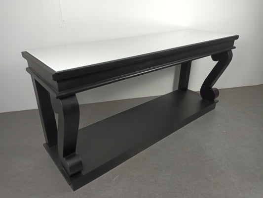 Richmond Interiors Sidetable