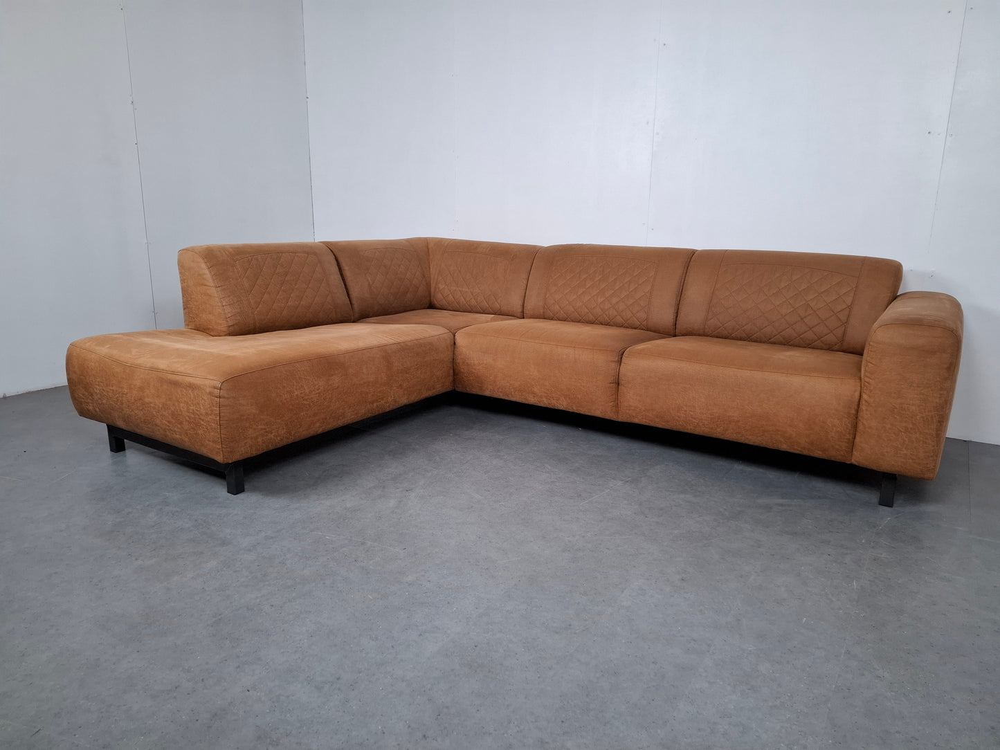 Industriële hoekbank | Cognac bruin