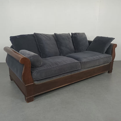 Hoogwaardige Velourse bank | Royaal blauw / warm lak