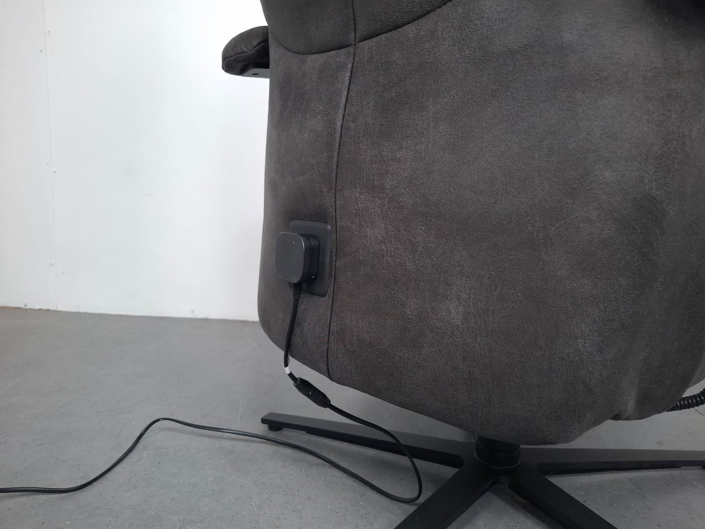 Elektrisch verstelbare relaxstoel Alcantara | Grijs