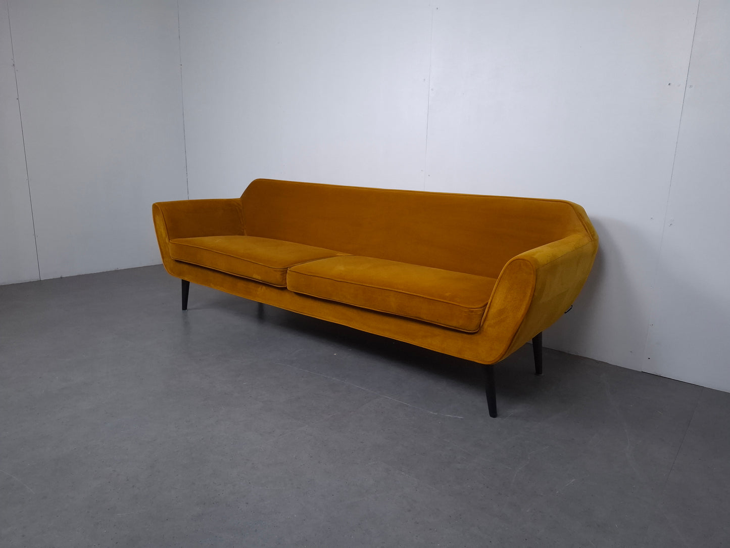 WOOOD model Rocco 3 zits bank | Okergeel