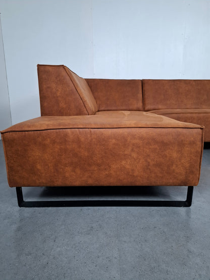 Industriële hoekbank met roest patroon | Cognac bruin