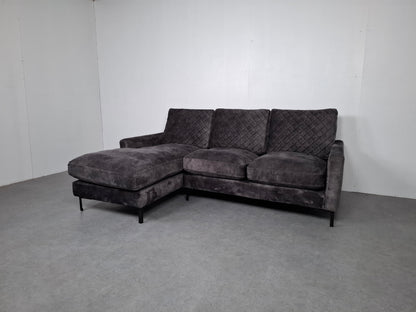 Urban Sofa: By Ira Ness velourse hoekbank | Grafiet grijs