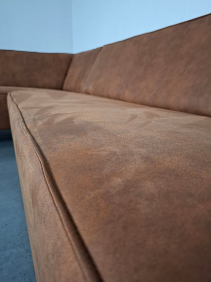 Industriële hoekbank met roest patroon | Cognac bruin