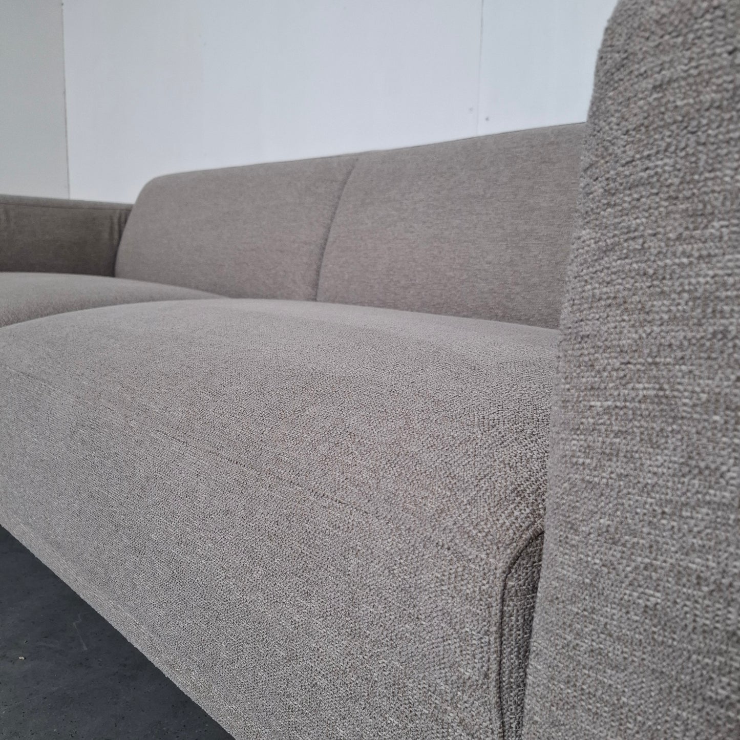 BY SIDDE Odin 4 zits bank met hocker | Grijs